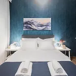 P Deluxe Suites 4