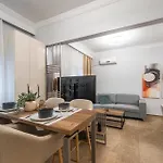 P Deluxe Suites 4